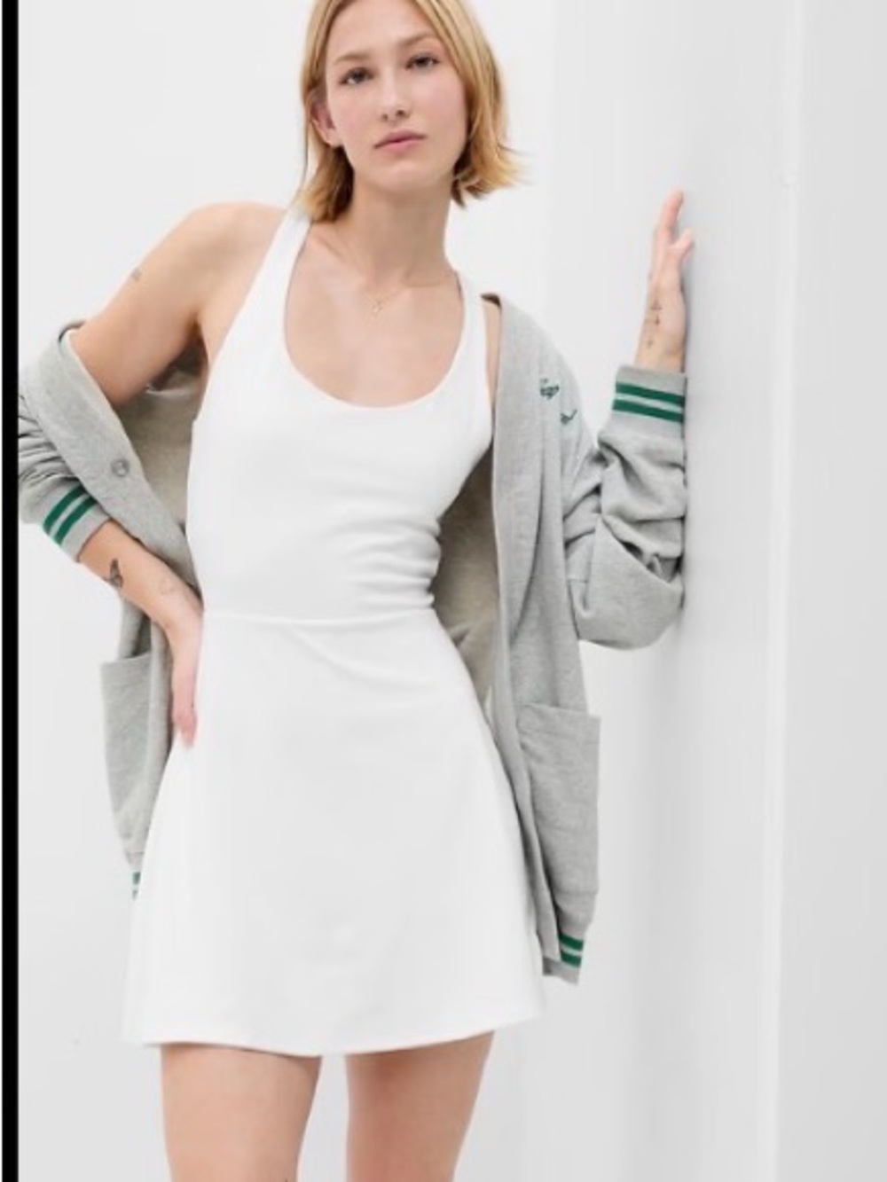 GapFit White Tennis Dress Built In Shorts Athleisure Minimalist Activewear XL
